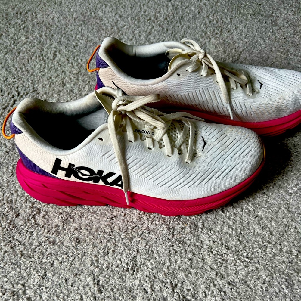 HOKA Rincon 3 Sneakers size US 8.5